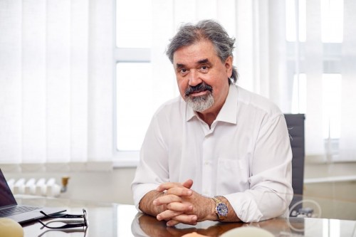 Dr. Révész Zsolt