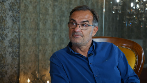 Arcplasztika - interjú Dr. László Zsolttal