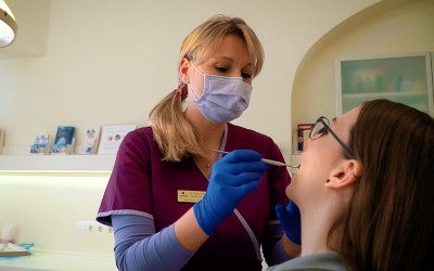 Láthatatlan fogszabályzó - interjú és kezelésbemutató a MySmile klinikával