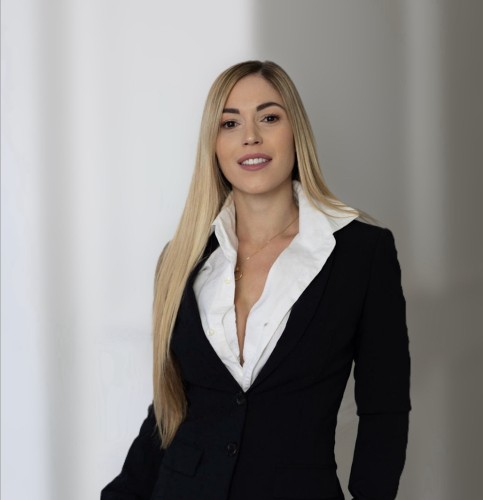Dr. Kiss Vivien